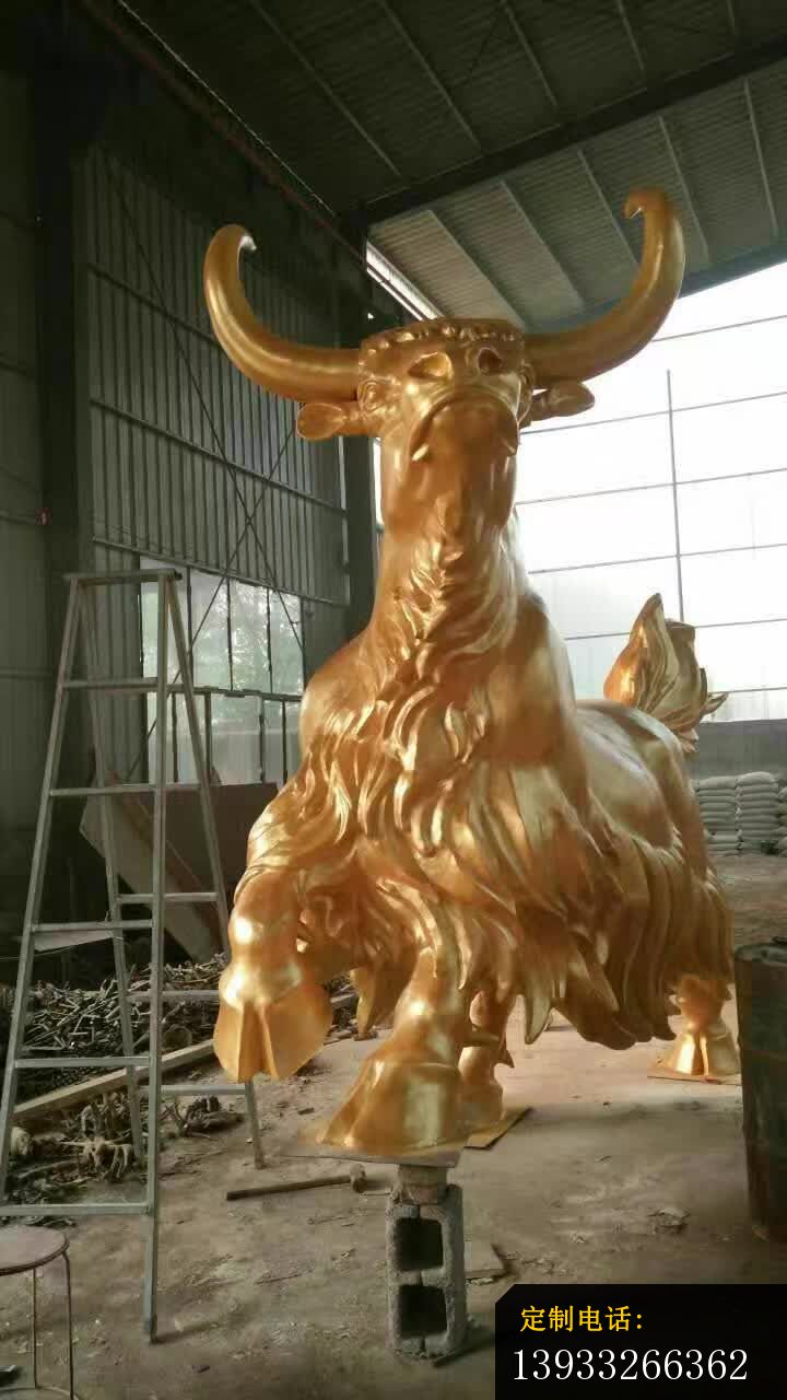 不锈钢钛金耗牛装饰雕塑_720*1280