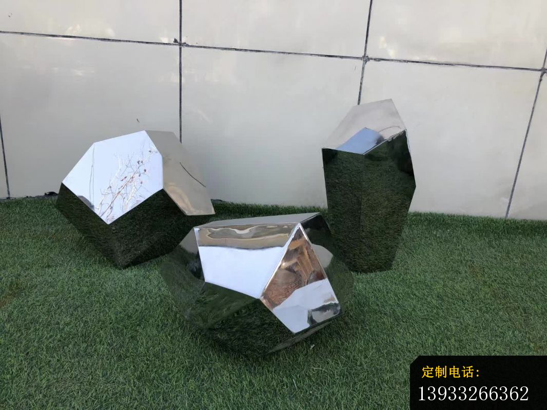 几何不锈钢石块雕塑_1066*799