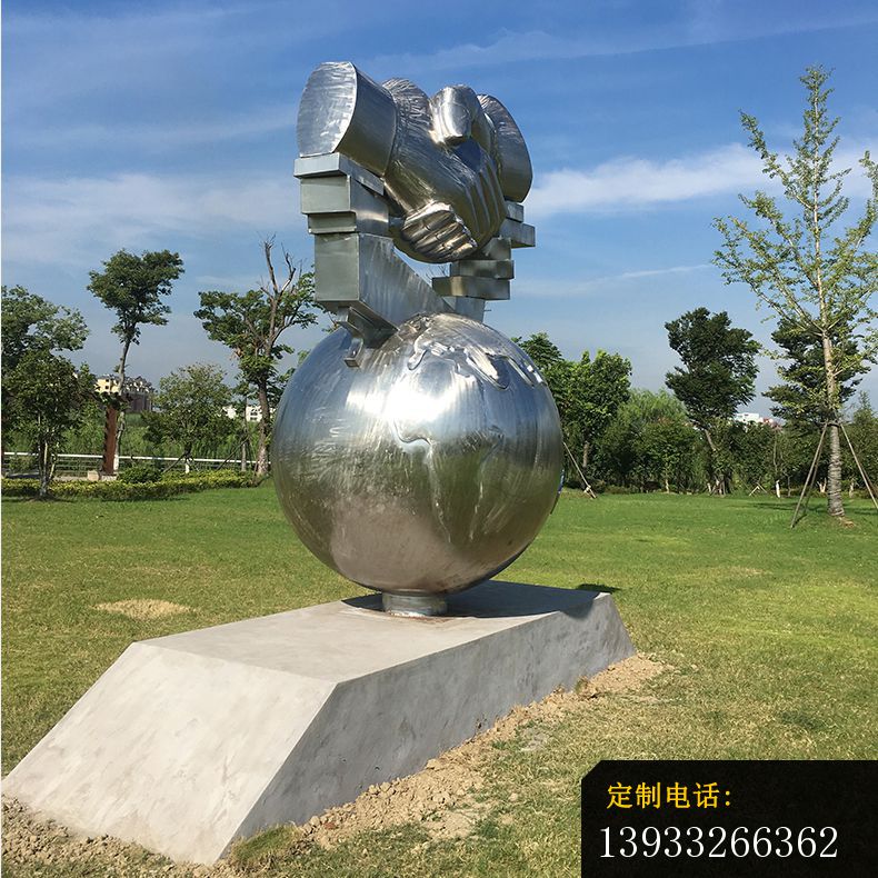 户外镜面不锈钢握手雕塑_790*790