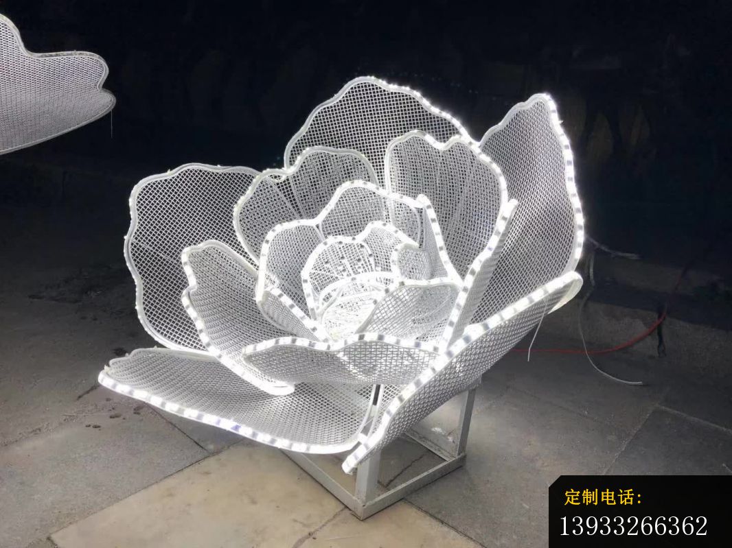 镂空不锈钢玫瑰花景观雕塑_1066*799