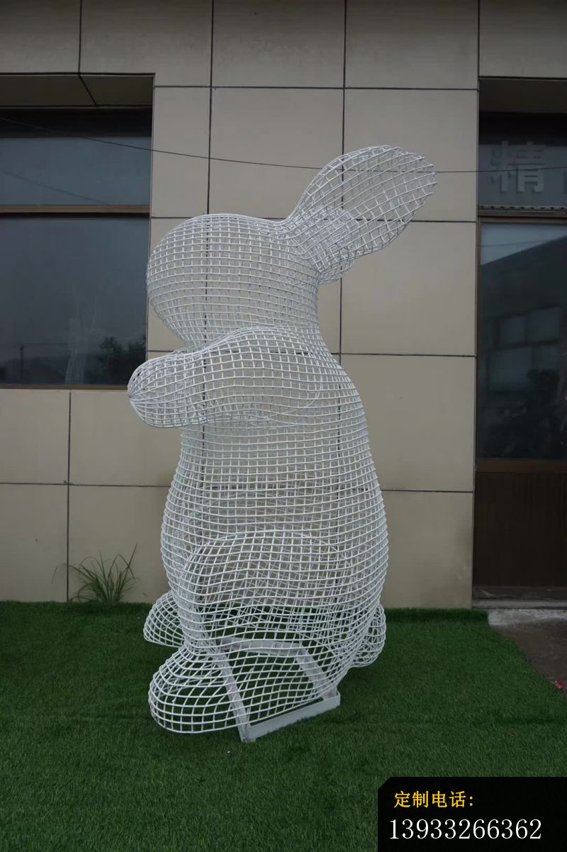 镂空不锈钢兔子造型雕塑_800*1202