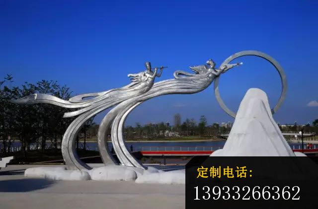 广场不锈钢奔月仙女雕塑 _640*421