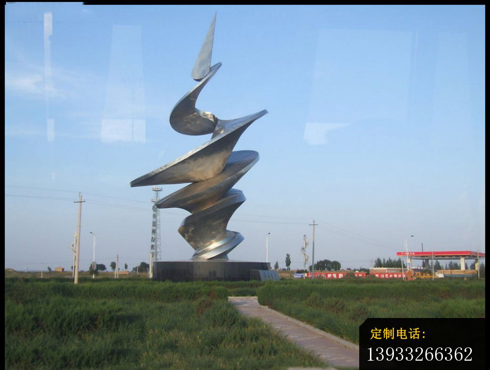 城市不锈钢抽象龙卷风雕塑_1000*754