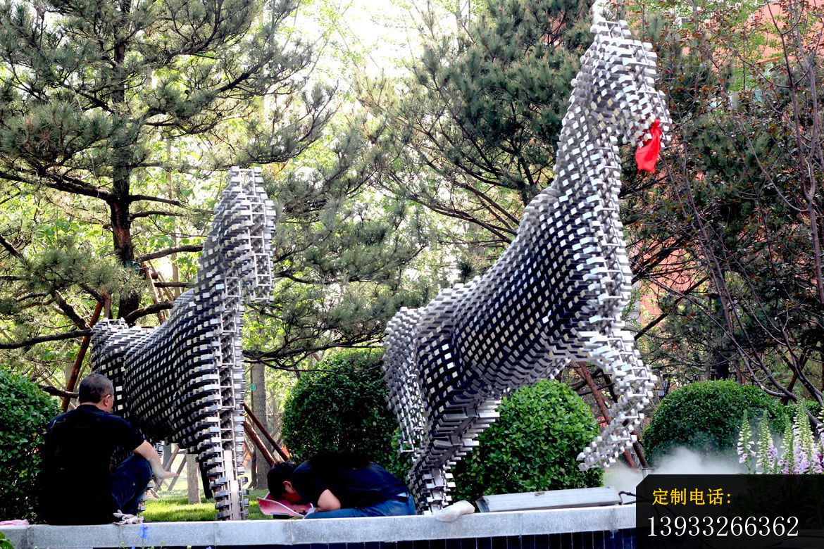 不锈钢抽象马公园动物雕塑_1170*780