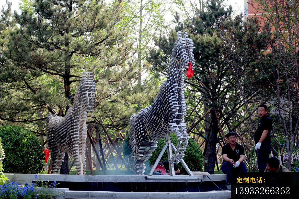 公园不锈钢抽象马动物雕塑_1170*780