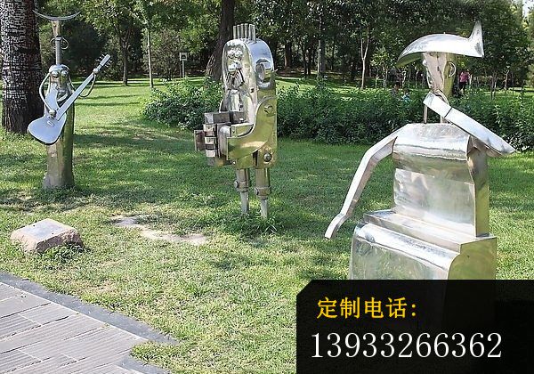 不锈钢抽象人物演奏雕塑_600*420