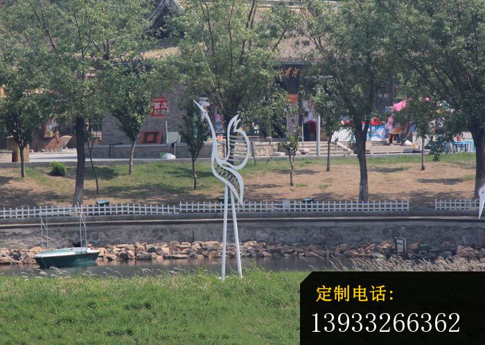 公园不锈钢抽象仙鹤雕塑_700*497
