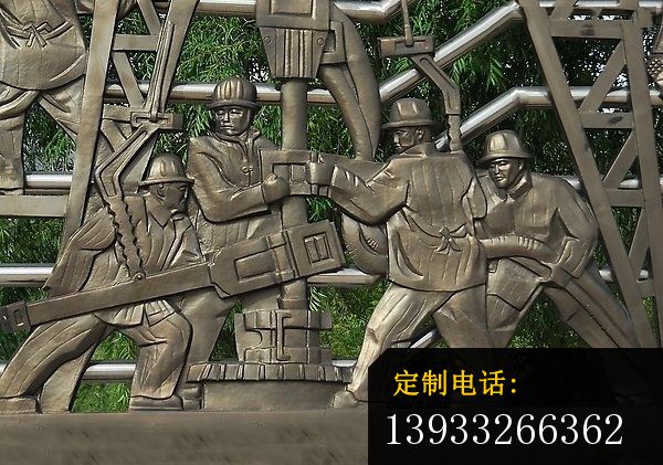 不锈钢工人人物雕塑_600*421