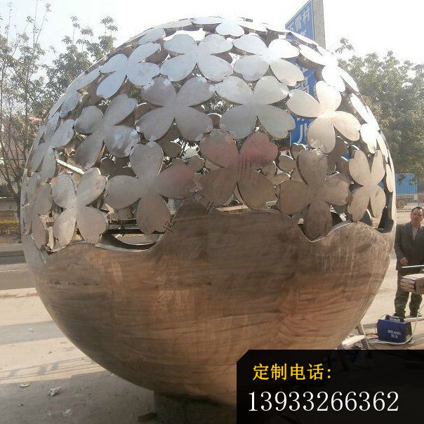 公园不锈钢花朵镂空球雕塑_604*604