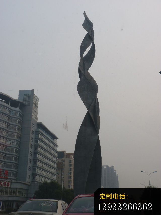 城市不锈钢扭曲缠绕抽象雕塑_640*853