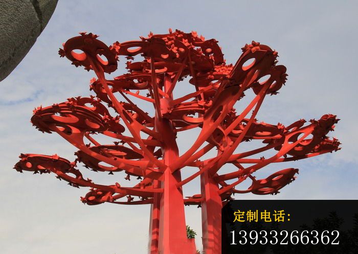 广场不锈钢大树雕塑_700*497