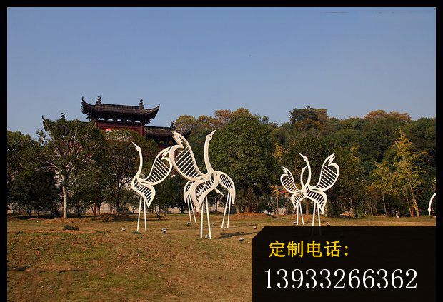 不锈钢抽象动物仙鹤雕塑_620*423