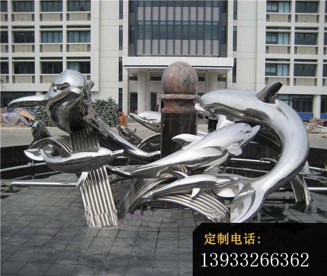 街边不锈钢浪花和海豚雕塑_650*550