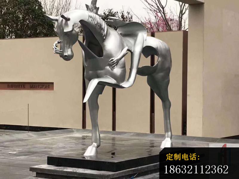不锈钢抽象人骑马雕塑_800*600