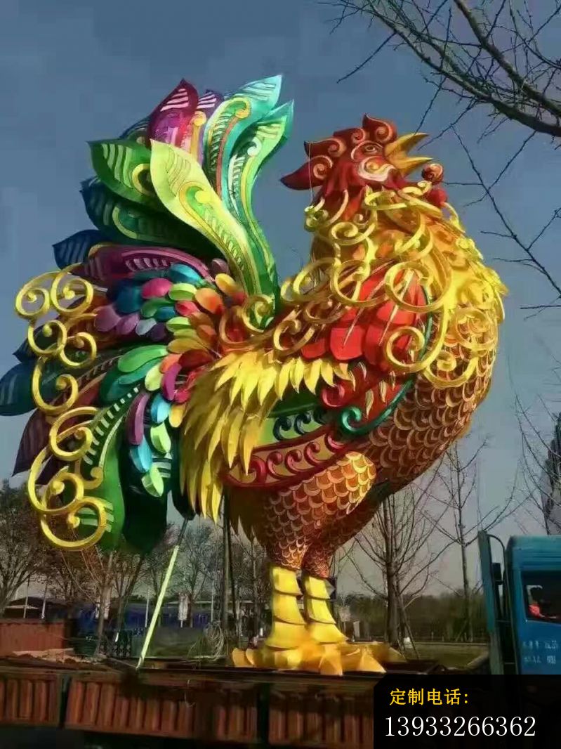 不锈钢彩色动物公鸡雕塑_799*1066