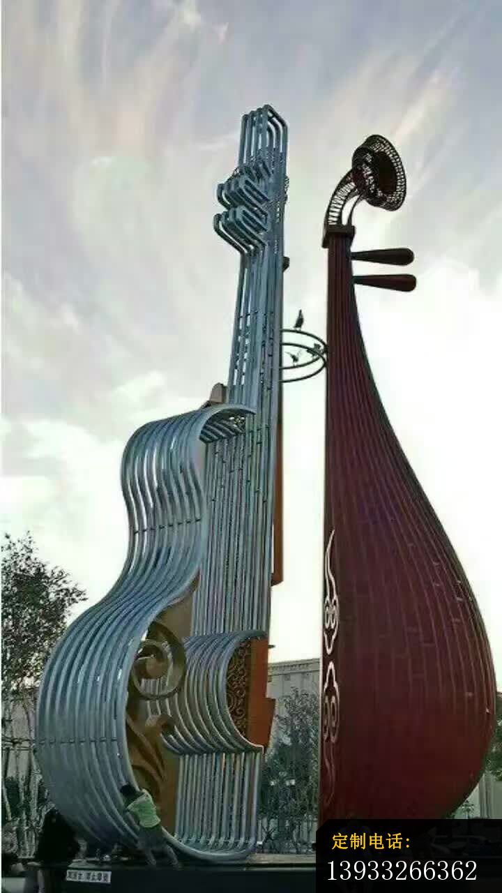 不锈钢锻造大提琴雕塑_720*1280