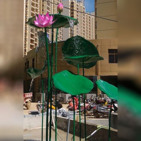     济南不锈钢仿真荷花雕塑