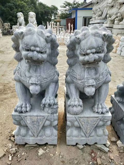 大理石狮子石雕塑 