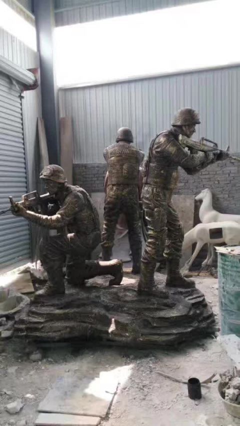 八路军战士雕塑
