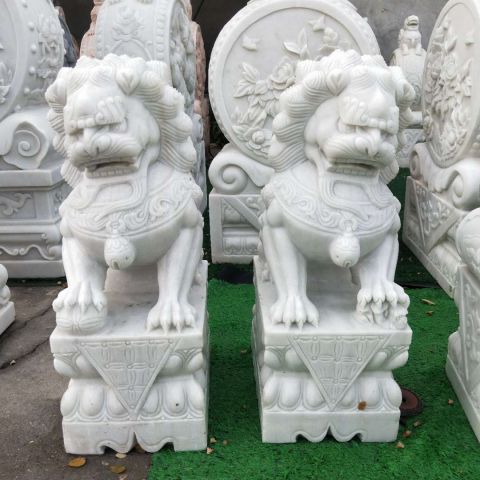 南阳汉白玉故宫制作狮子雕塑