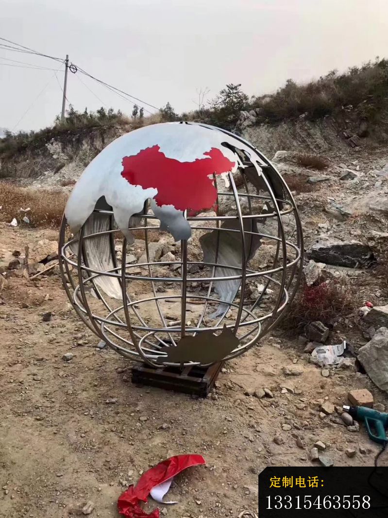 不锈钢学校地球仪雕塑 (2)_799*1066