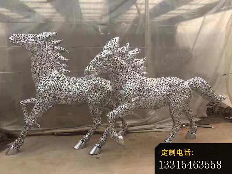不锈钢镂空奔跑马雕塑 (2)_800*600