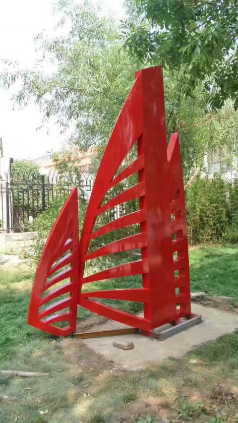 不锈钢公园镂空景观雕塑
