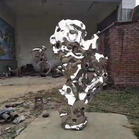 不锈钢镜面抽象太湖石雕塑