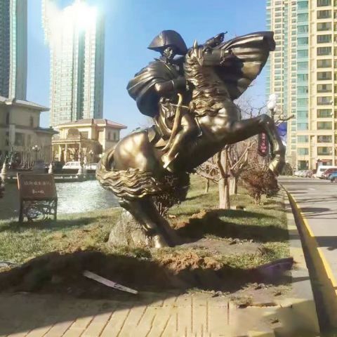 铜雕西方人物骑马雕塑