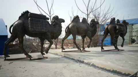 丝绸之路铜骆驼雕塑