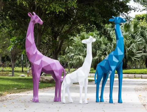 不锈钢园林动物长颈鹿雕塑