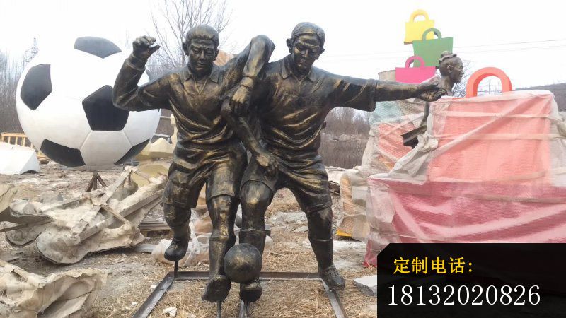校园踢足球人物铜雕_800*450