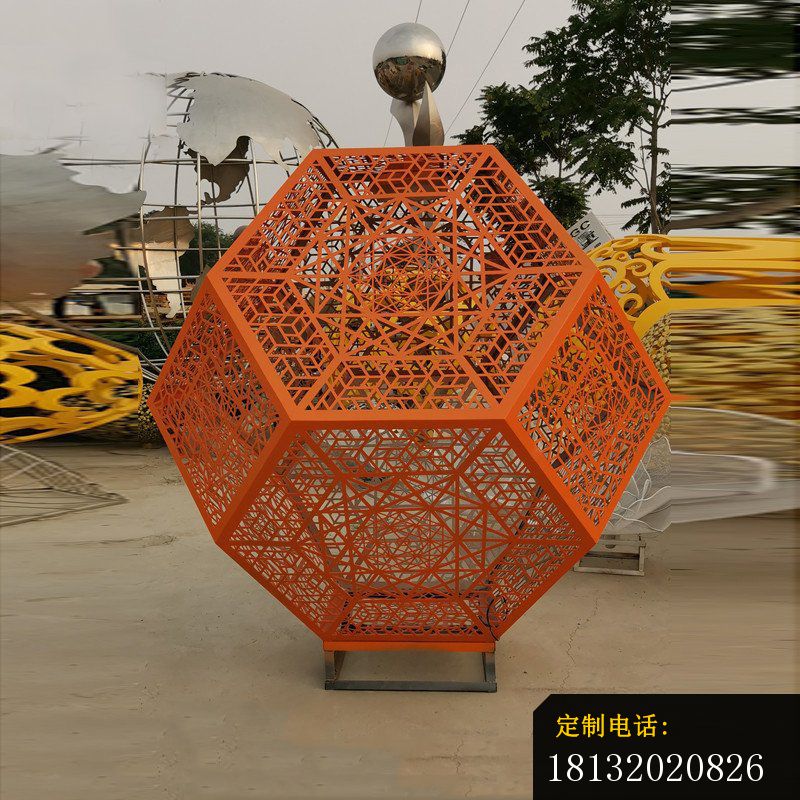 不锈钢多面体镂空灯罩雕塑_800*800