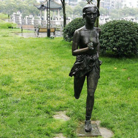 公园跑步的女孩铜雕