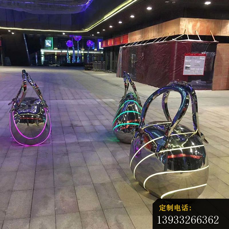 不锈钢手提包雕塑 (1)_800*800