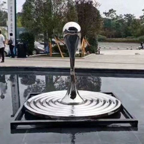 不锈钢镜面水滴波纹雕塑