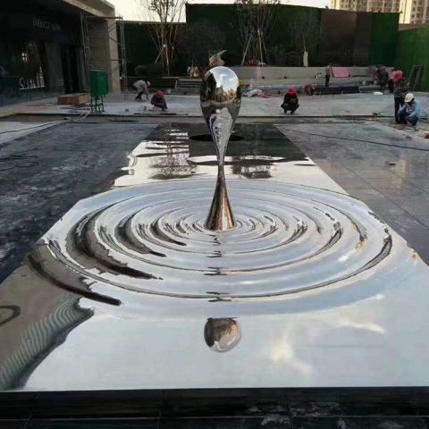 公园不锈钢镜面水滴波纹雕塑