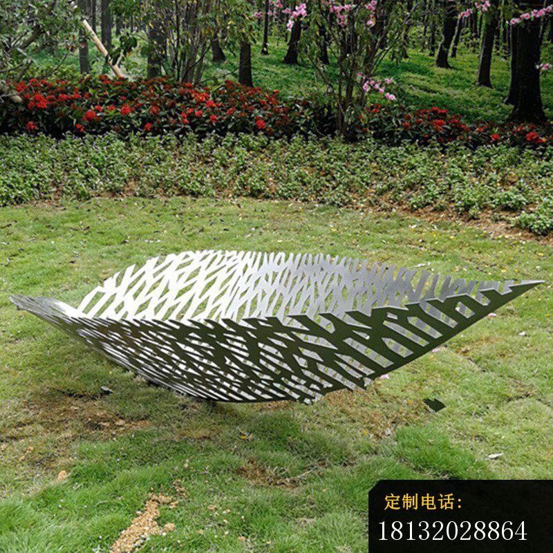 镂空不锈钢树叶造型雕塑_800*800