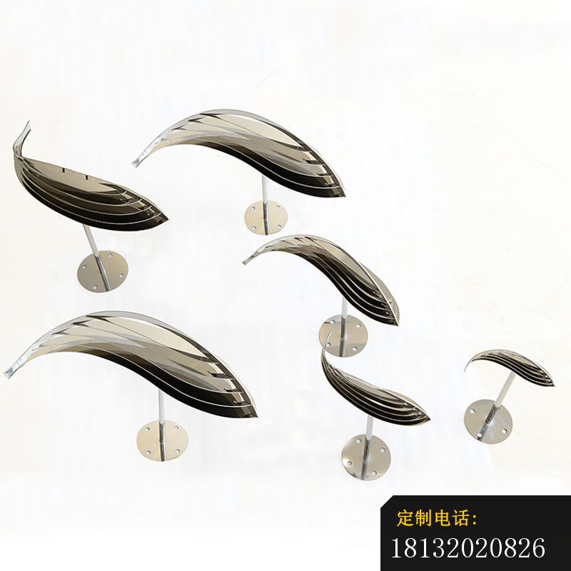 草坪不锈钢抽象小鱼雕塑（1）_800*800