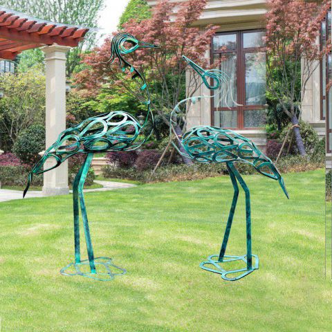 不锈钢抽象镂空仙鹤雕塑