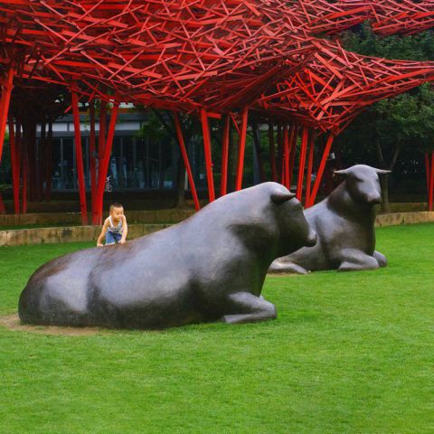 公园动物抽象牛铜雕