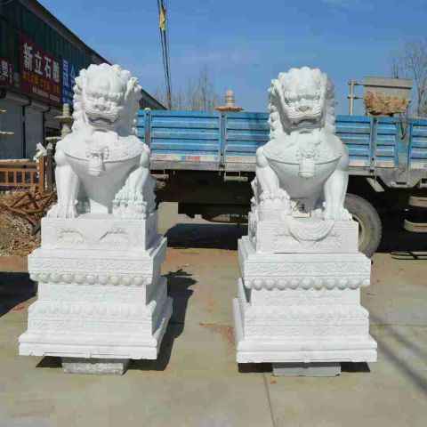 汉白玉门口北京狮子石雕